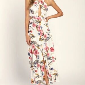 NWT Lulu’s halter floral maxi dress